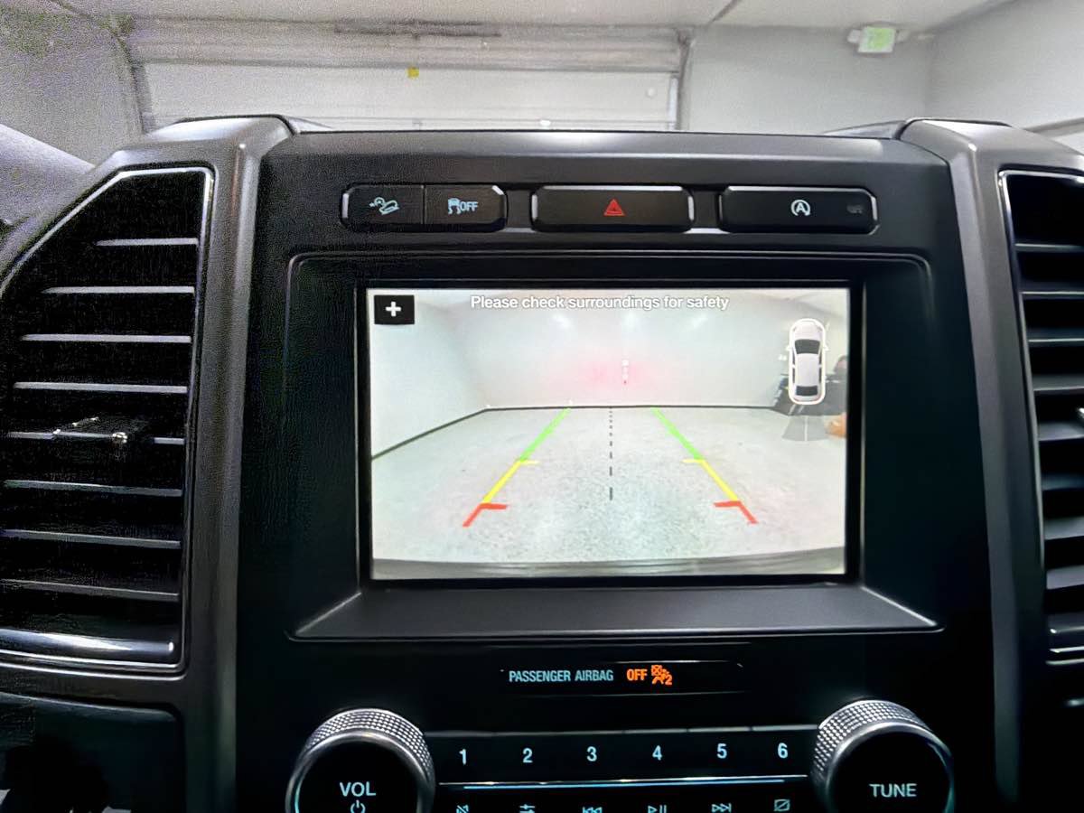 Used 2019 Ford Expedition Max XLT w/ Equipment Group 201A AWD/4WD image 10