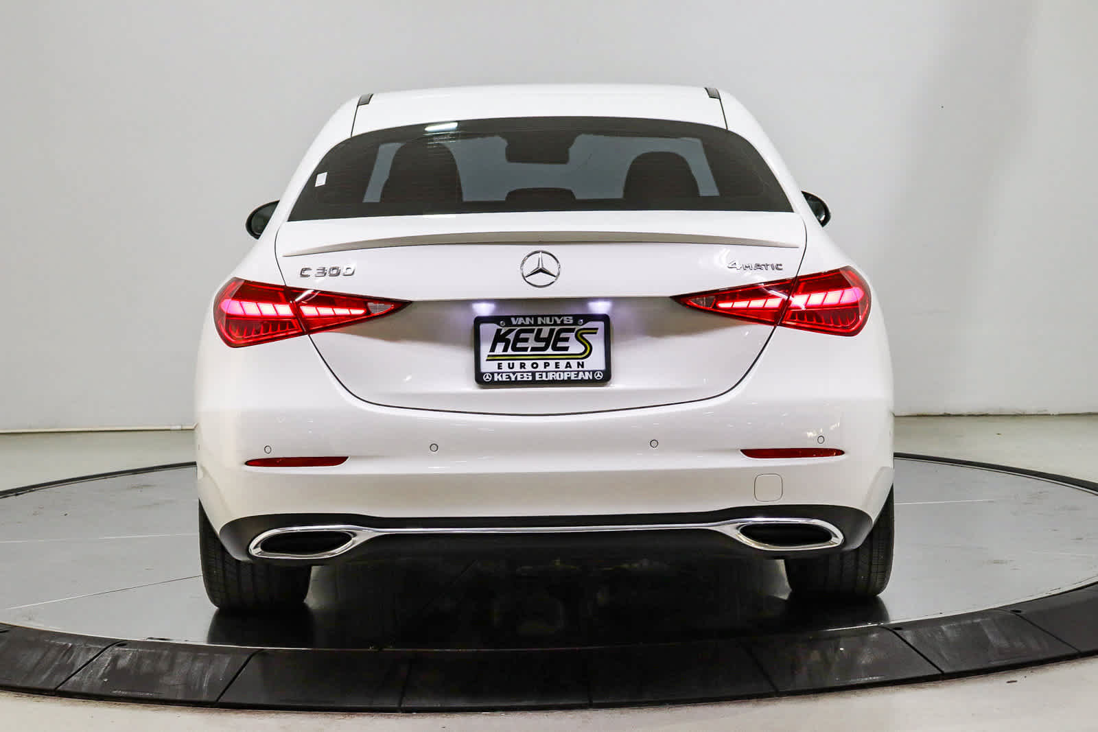 Used 2024 Mercedes-Benz C 300 4MATIC Sedan image 5