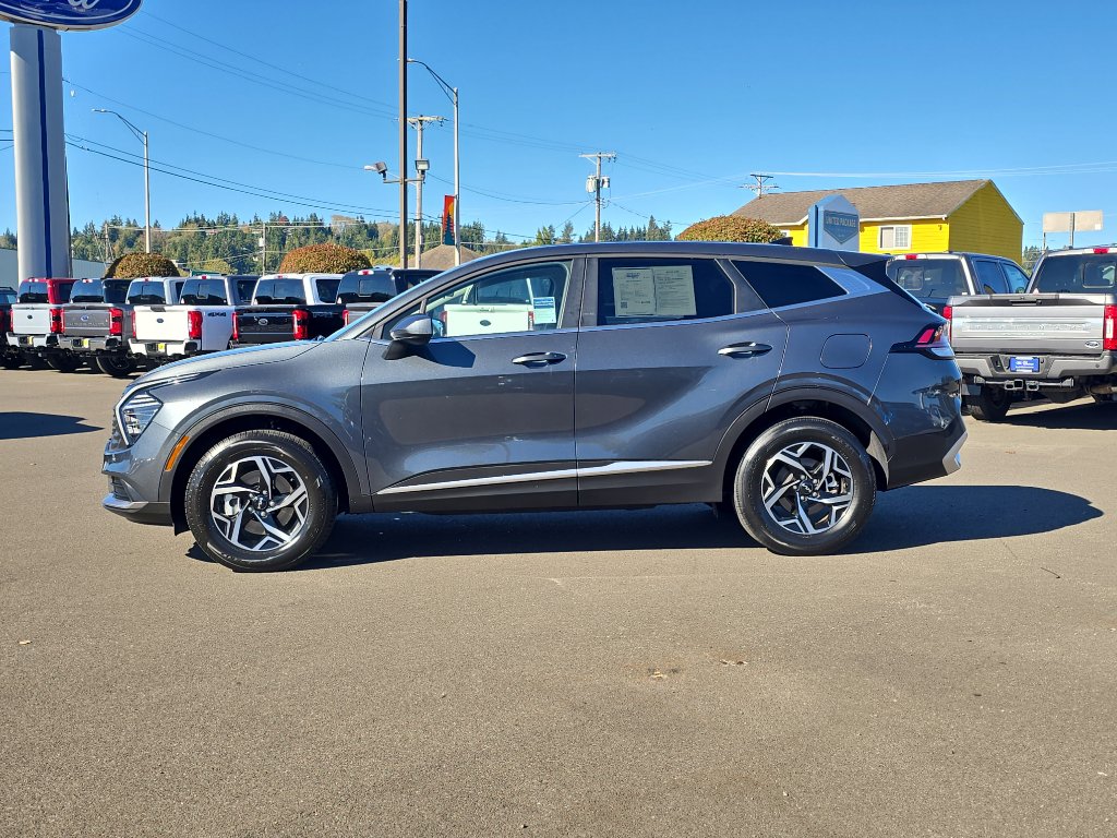 Used 2024 Kia Sportage LX image 6