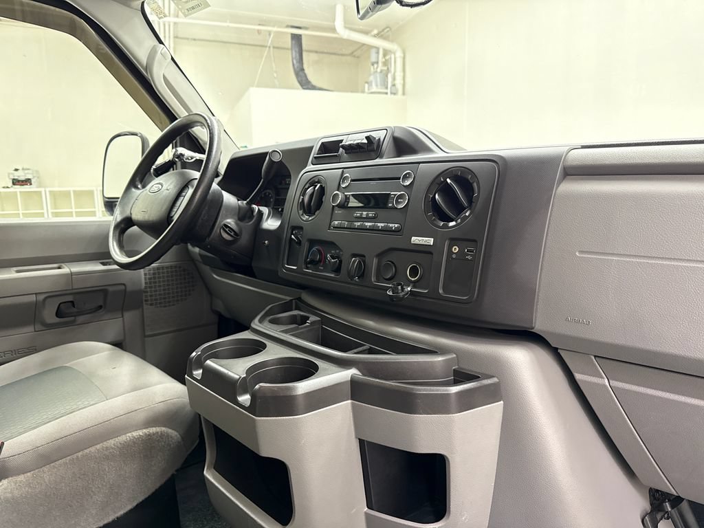 Used 2016 Ford E-350 and Econoline 350 Super Duty RWD image 24