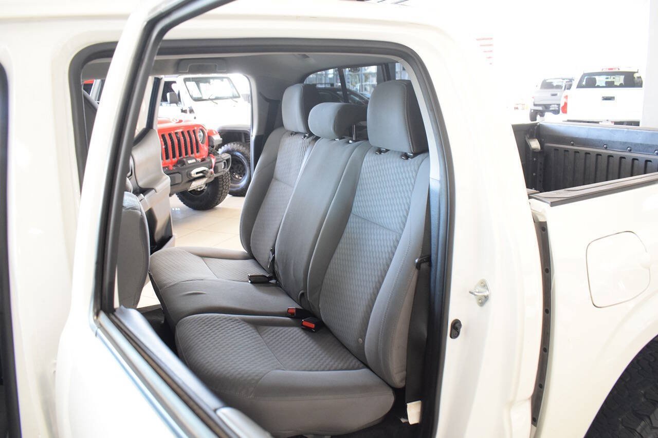 Used 2021 Toyota Tacoma SR AWD/4WD image 43