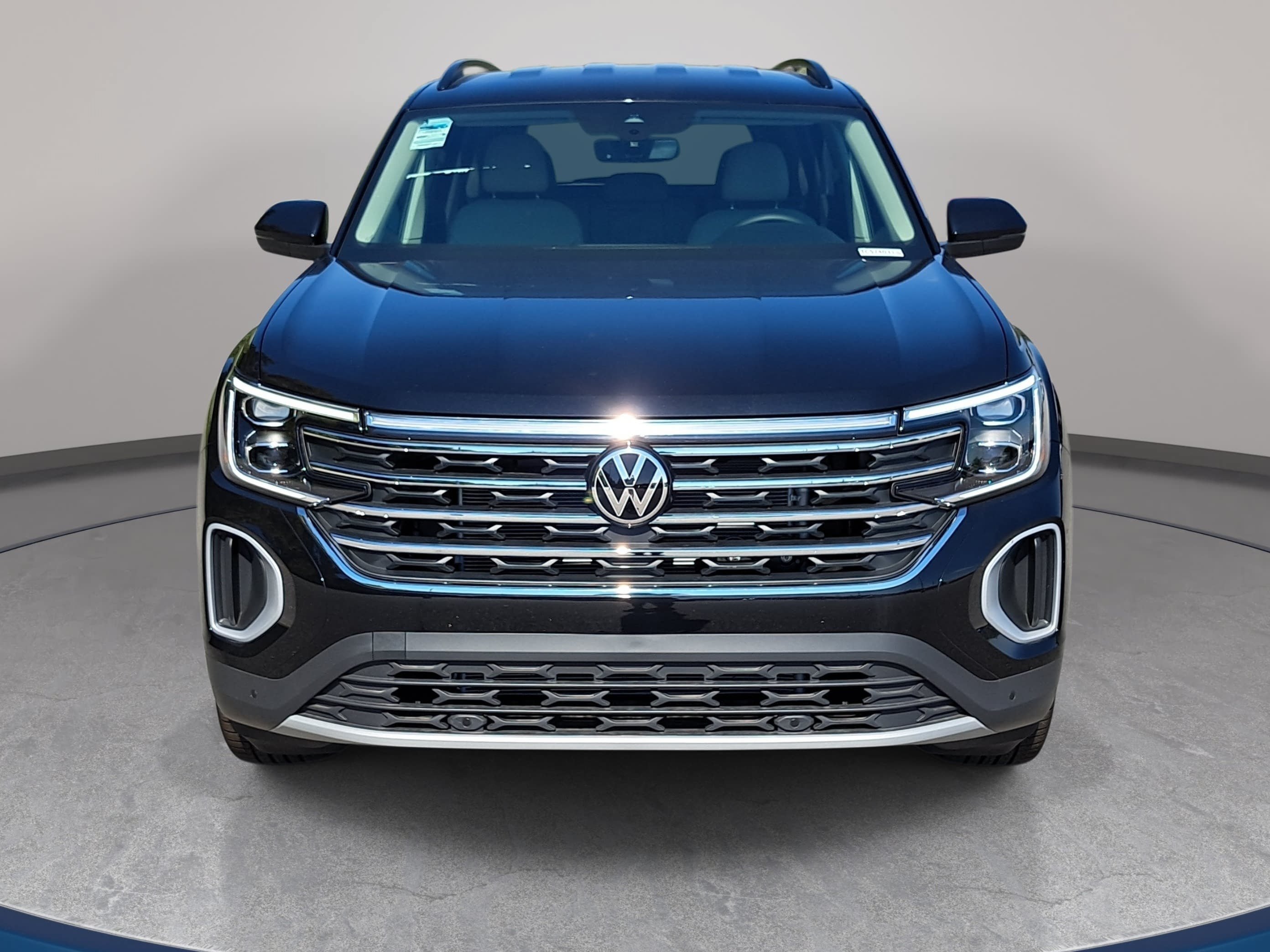 New 2026 Volkswagen Atlas SE FWD image 2