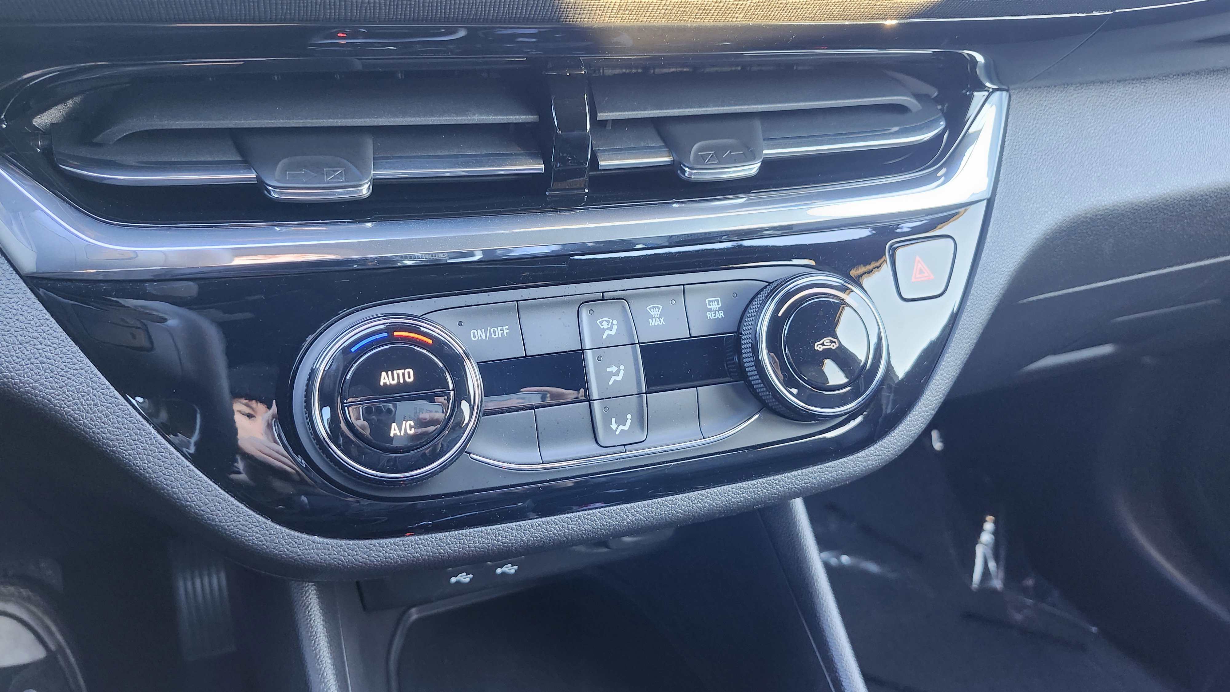 Used 2025 Buick Envista Sport Touring image 30