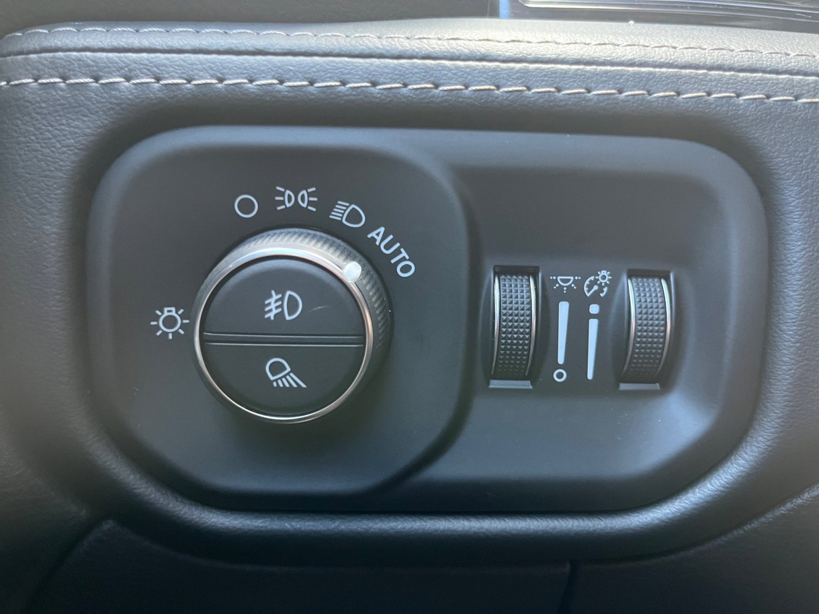 Used 2022 RAM 3500 Limited image 23