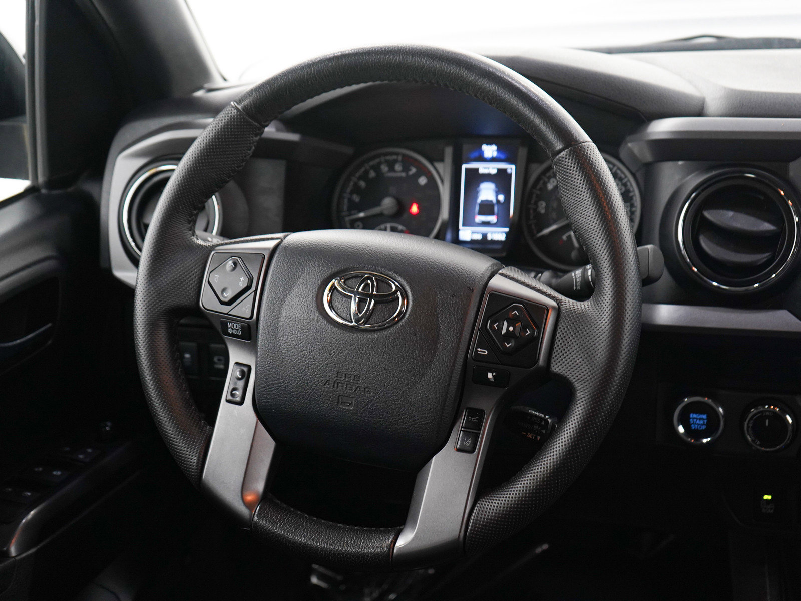 Used 2020 Toyota Tacoma TRD Sport w/ TRD Premium Sport Package AWD/4WD image 14