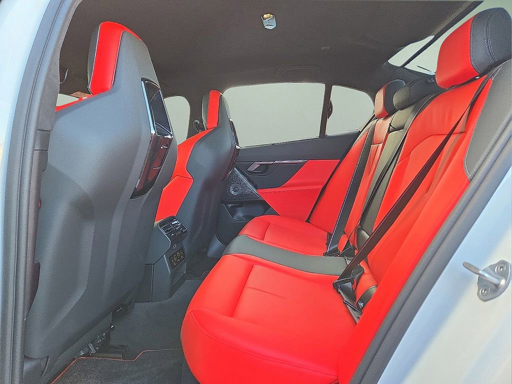 Used 2026 BMW M5 w/ Carbon Package image 15