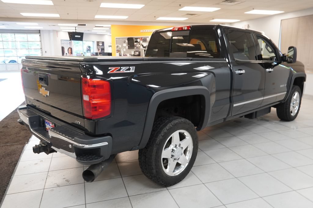 Used 2015 Chevrolet Silverado 2500 LTZ w/ Duramax Plus Package AWD/4WD image 12
