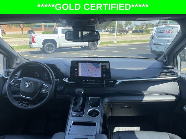 Certified 2022 Toyota Sienna XLE Woodland Edition AWD/4WD image 38