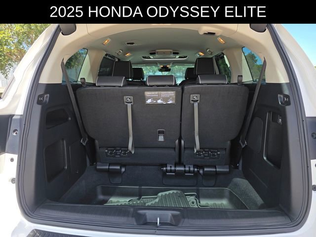 Used 2025 Honda Odyssey Elite image 16