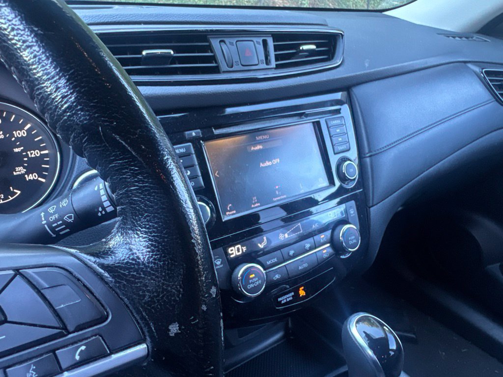Used 2020 Nissan Rogue SV AWD/4WD image 11