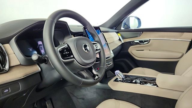 New 2026 Volvo XC90 B6 Plus w/ Protection Package Premier AWD/4WD image 12
