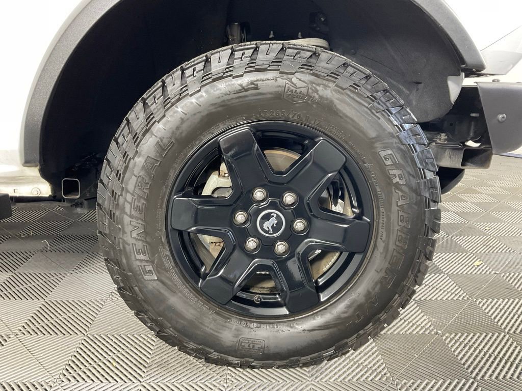 Used 2021 Ford Bronco Black Diamond image 10
