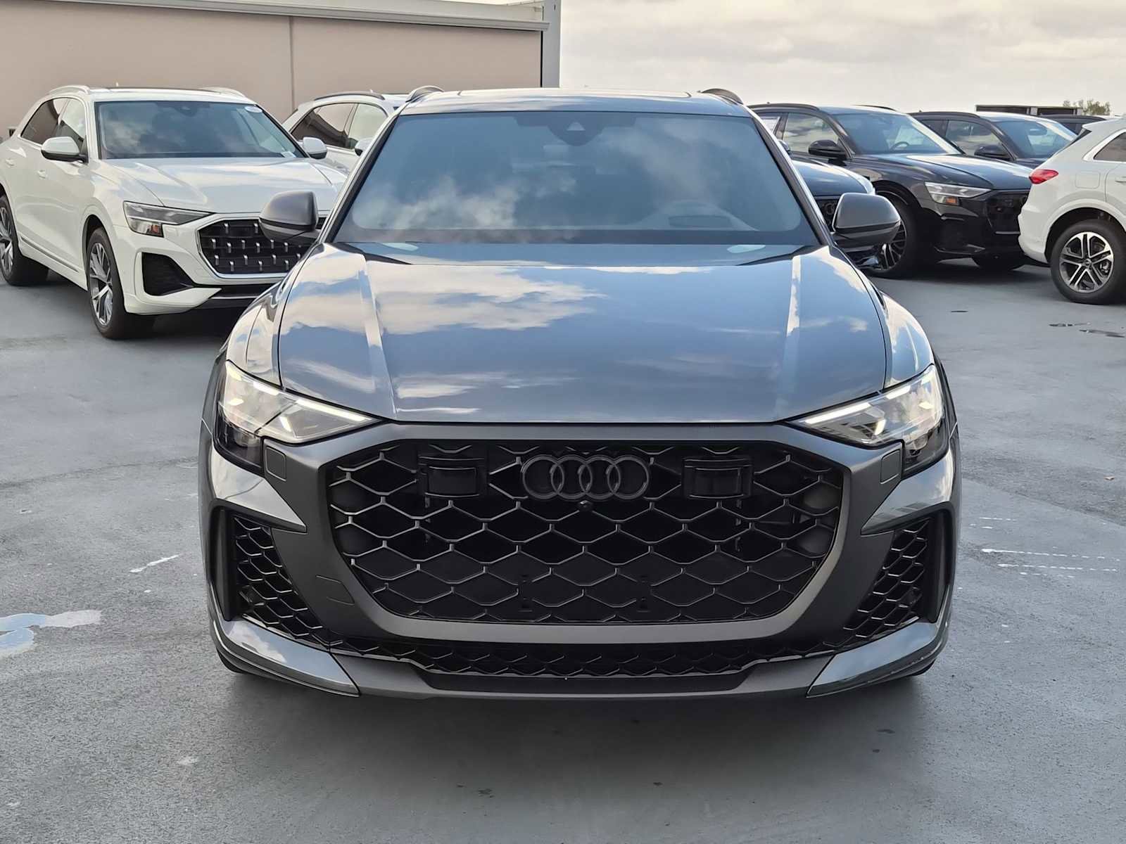 New 2026 Audi RS Q8 performance image 9