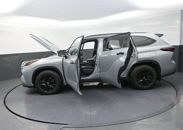 Used 2024 Toyota Highlander XLE image 48