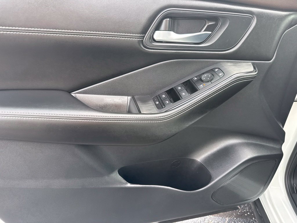 Certified 2023 Nissan Rogue SV w/ SV Premium B Package AWD/4WD image 14