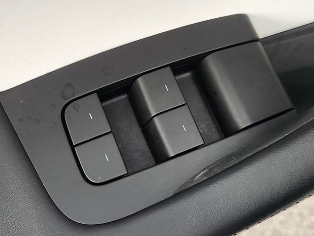 Used 2022 Tesla Model Y Long Range image 23