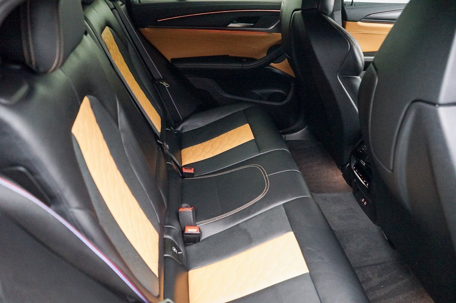 Used 2024 BMW X4 M w/ Competition Package image 17