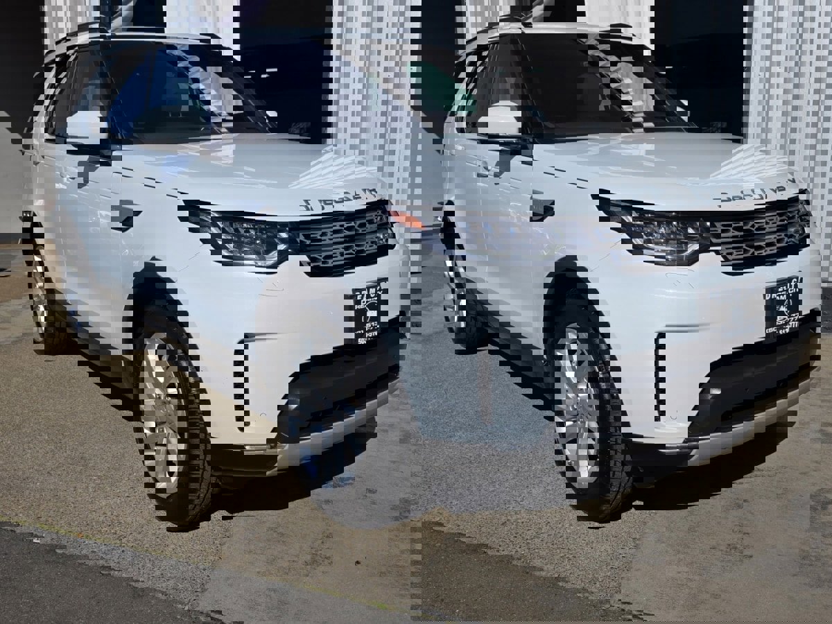 Used 2019 Land Rover Discovery HSE image 2