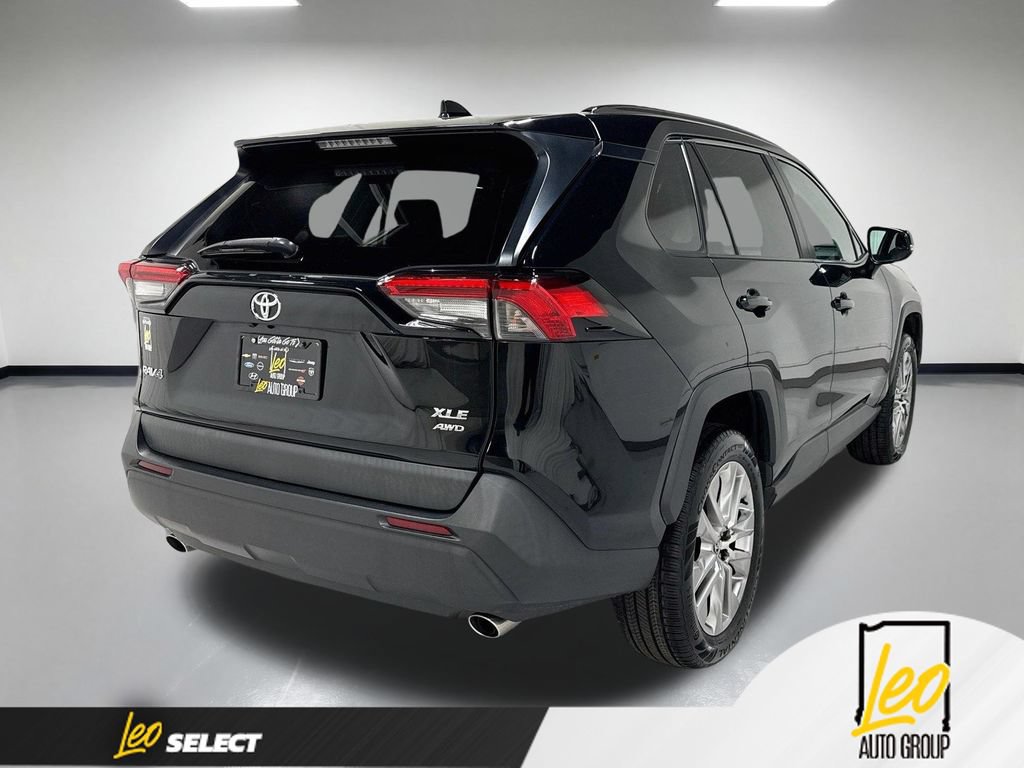 Used 2020 Toyota RAV4 XLE Premium AWD/4WD image 8
