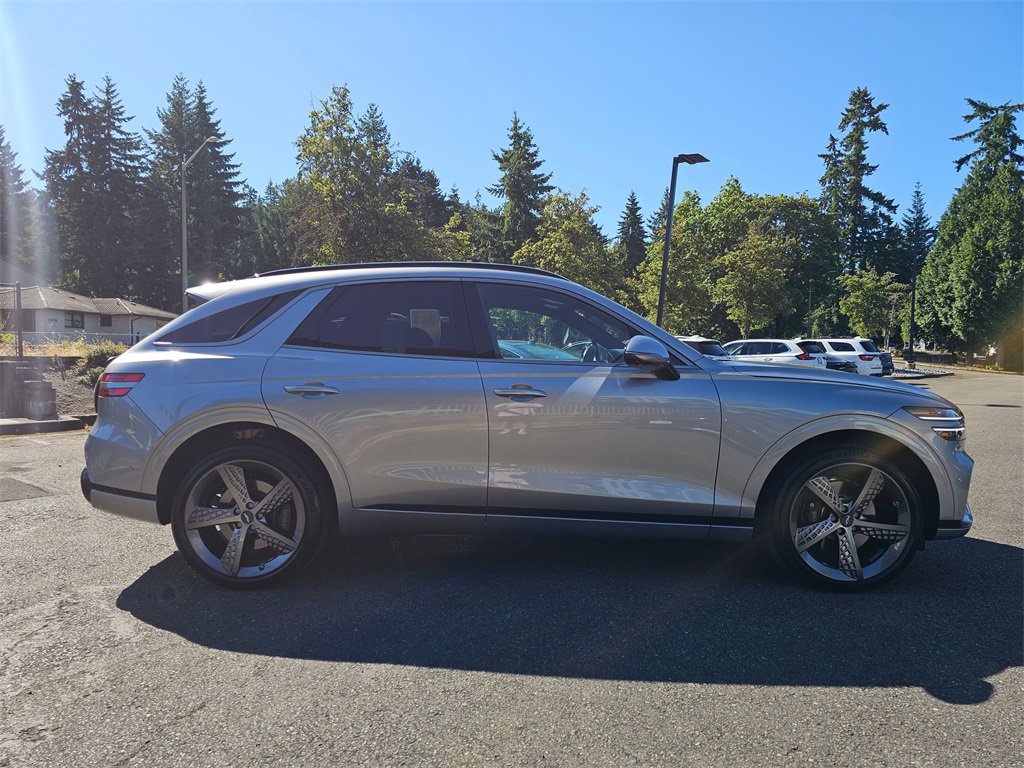 Used 2025 Genesis GV70 3.5T Sport w/ Sport Prestige Package image 8