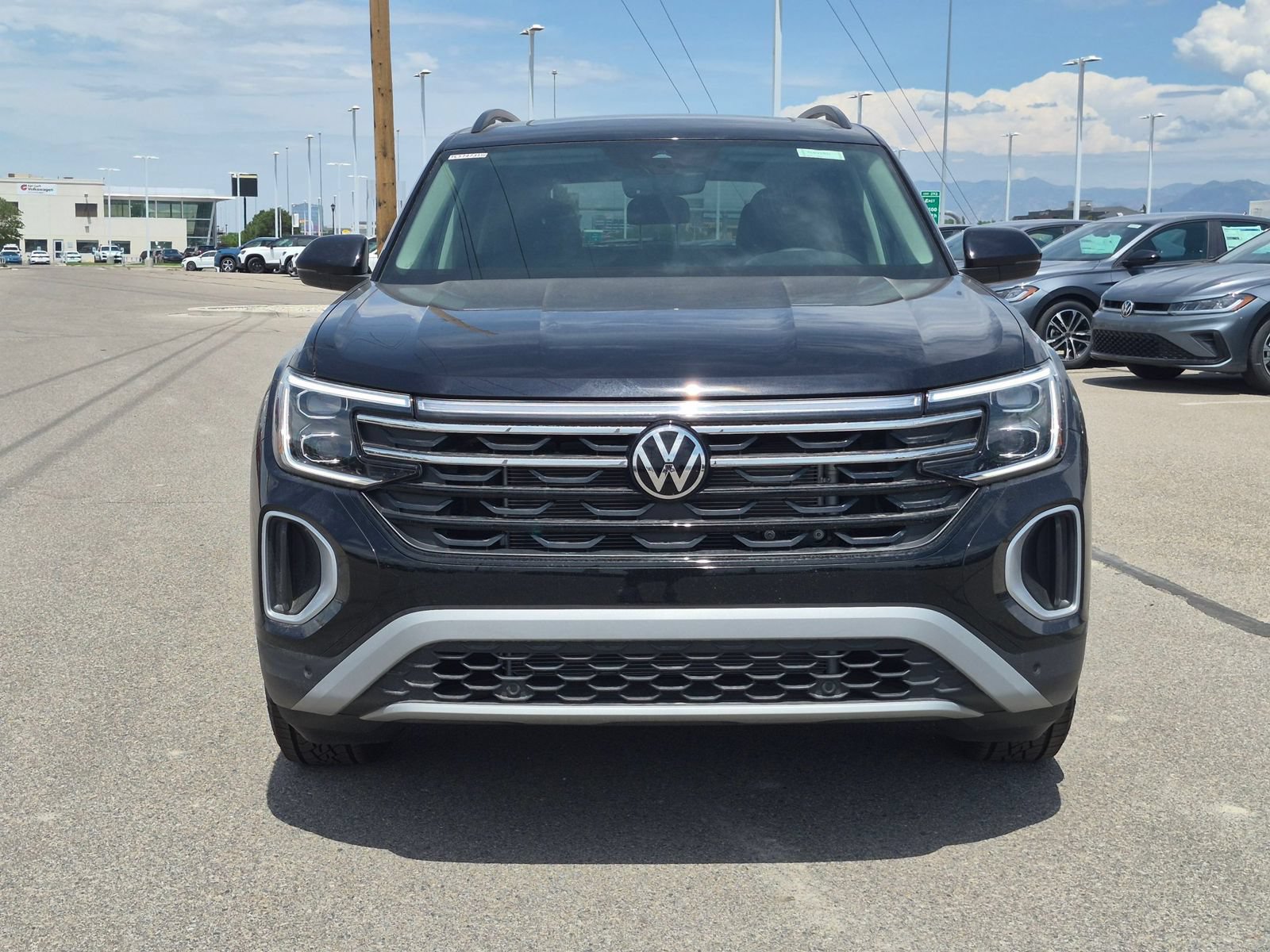 New 2026 Volkswagen Atlas Peak Edition AWD/4WD image 8