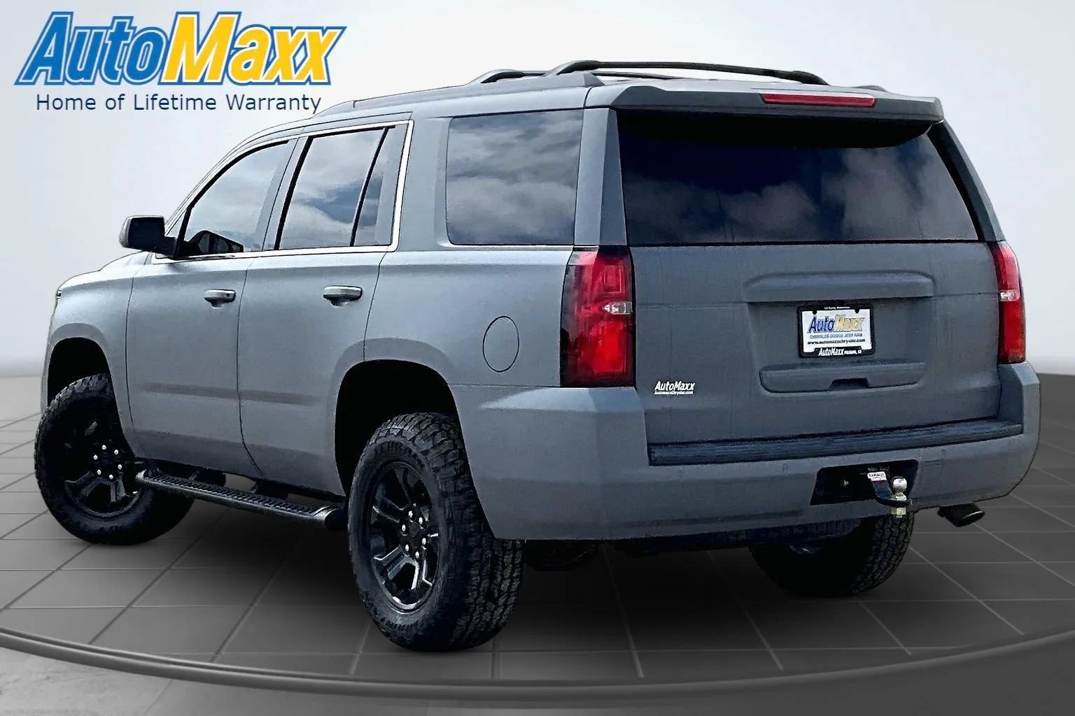 Used 2018 Chevrolet Tahoe LT w/ Z71 Midnight Edition AWD/4WD image 4