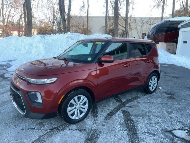Used 2022 Kia Soul LX image 2
