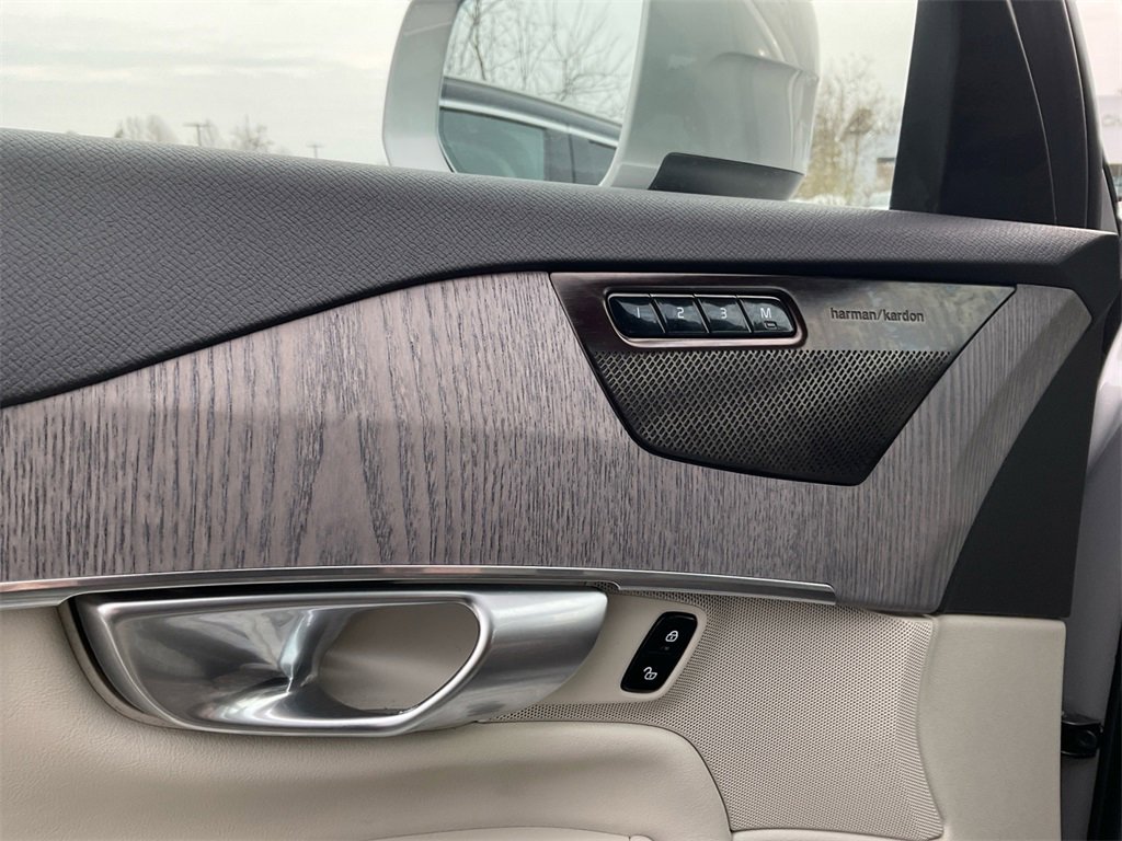 Certified 2023 Volvo XC90 B6 Plus w/ Protection Package image 19