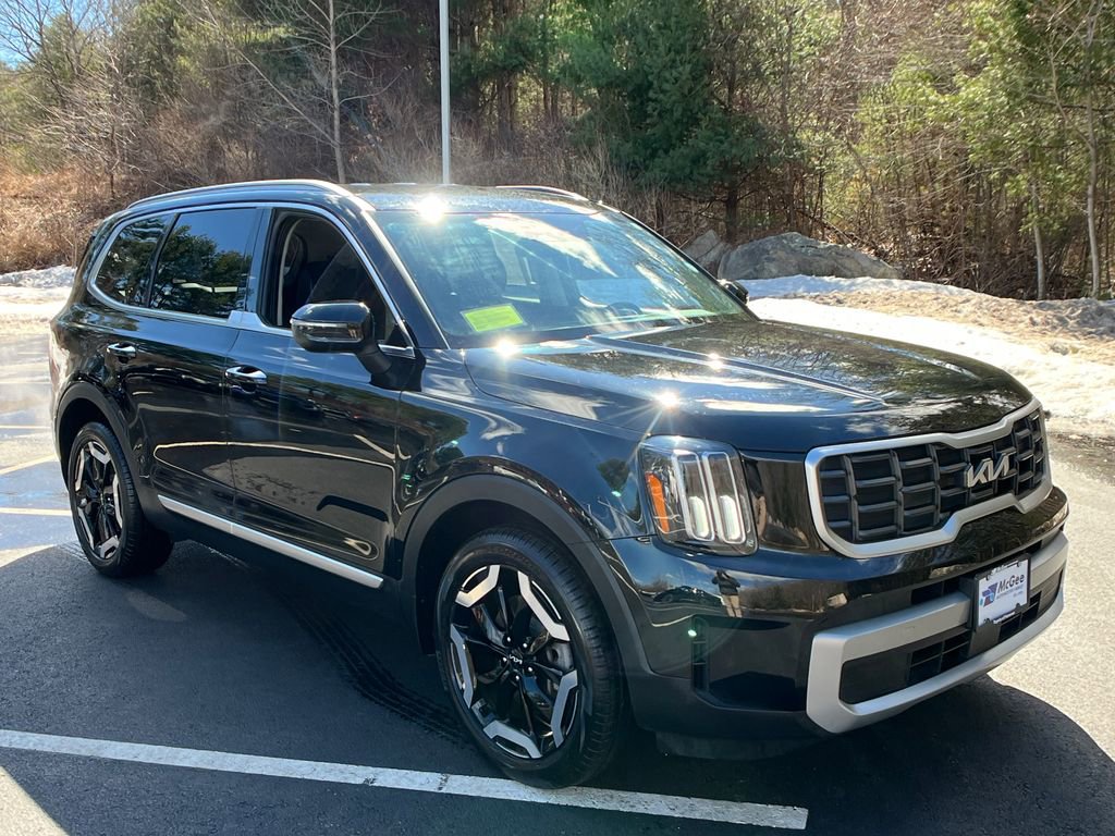 Used 2023 Kia Telluride S image 7