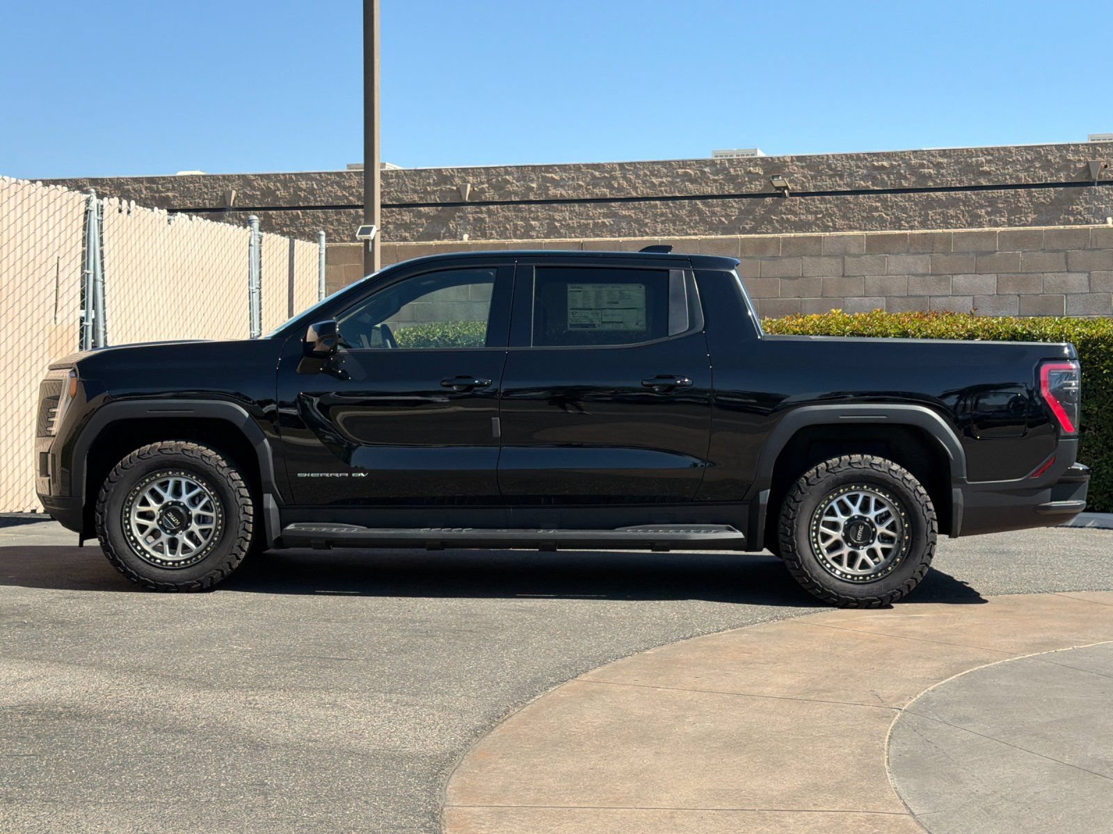 New 2026 GMC Sierra EV Elevation AWD/4WD image 7