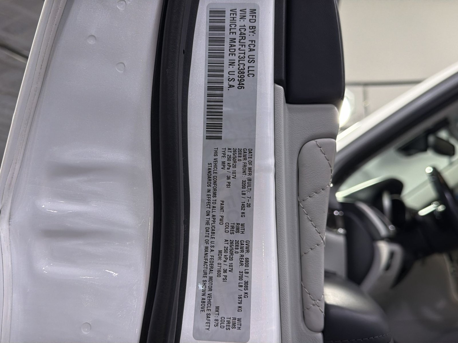 Used 2020 Jeep Grand Cherokee Summit AWD/4WD image 40