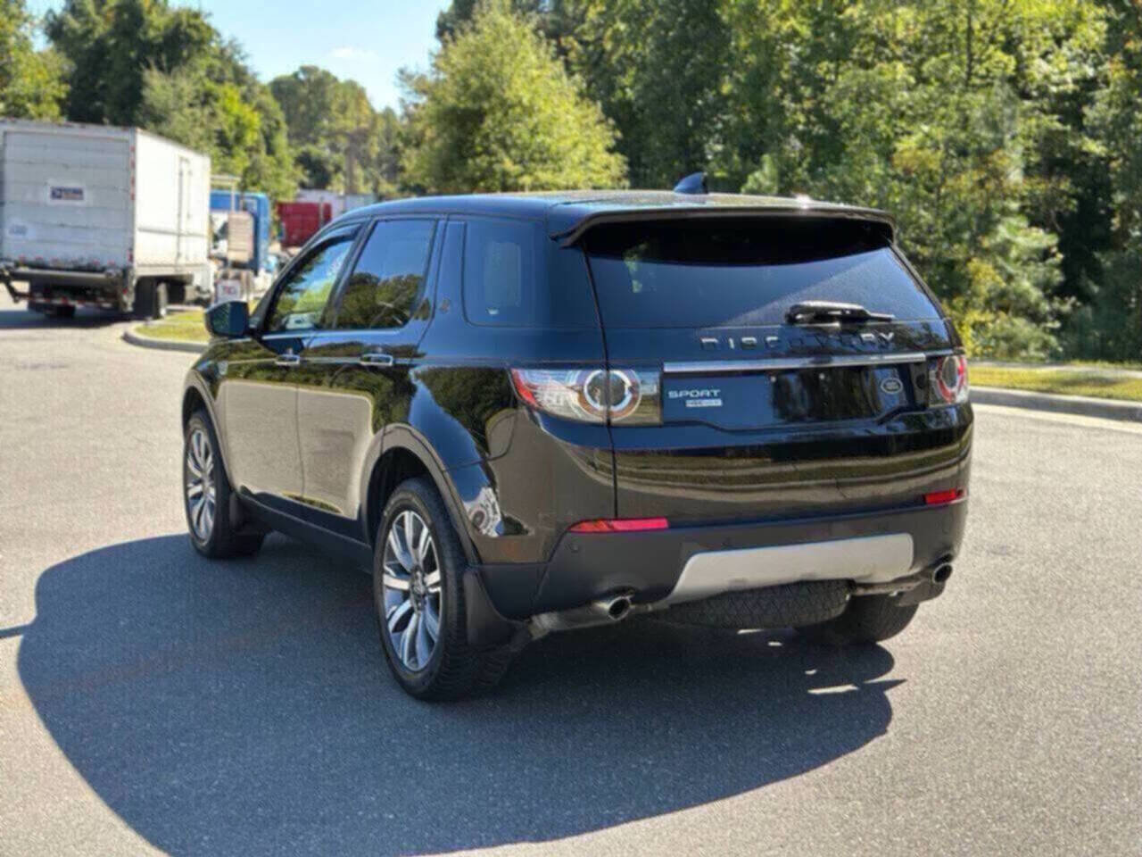 Used 2017 Land Rover Discovery Sport HSE Luxury AWD/4WD image 3