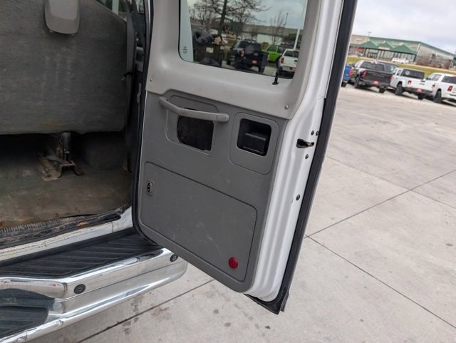 Used 2009 Ford E-350 and Econoline 350 XLT image 19