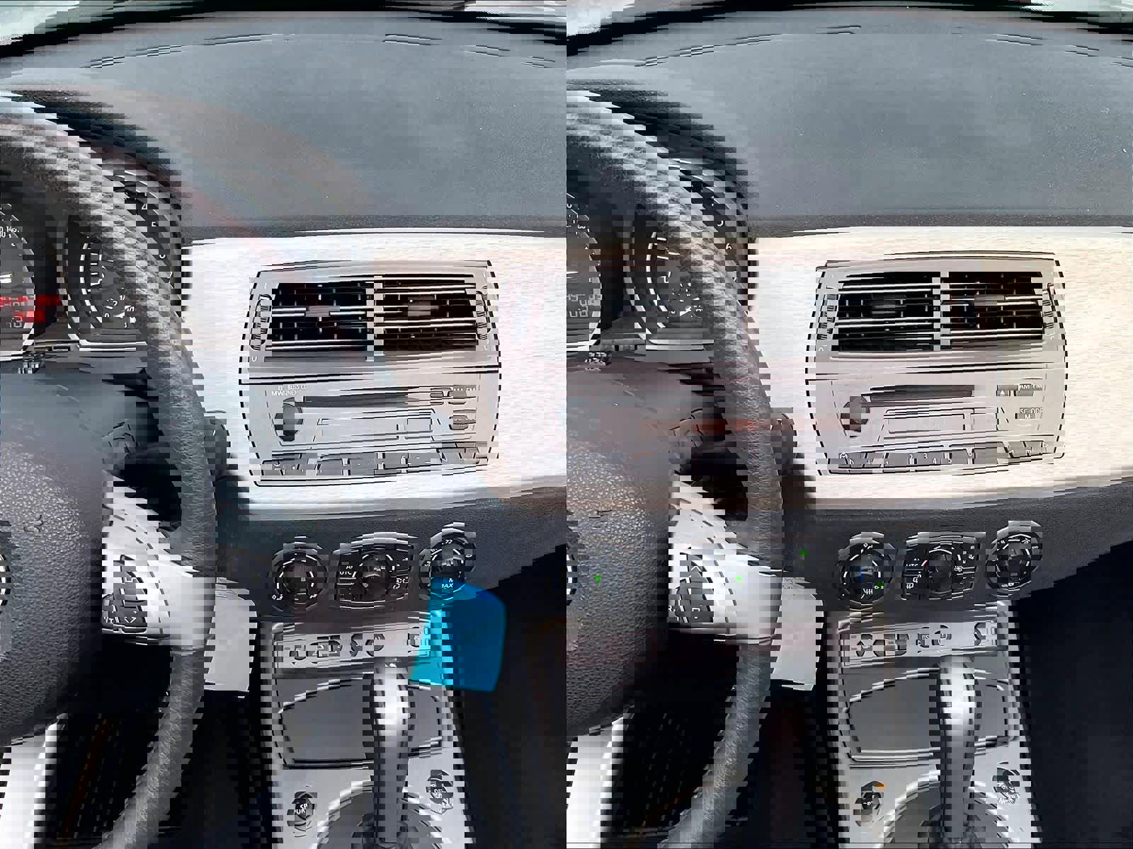 Used 2004 BMW Z4 3.0i image 9