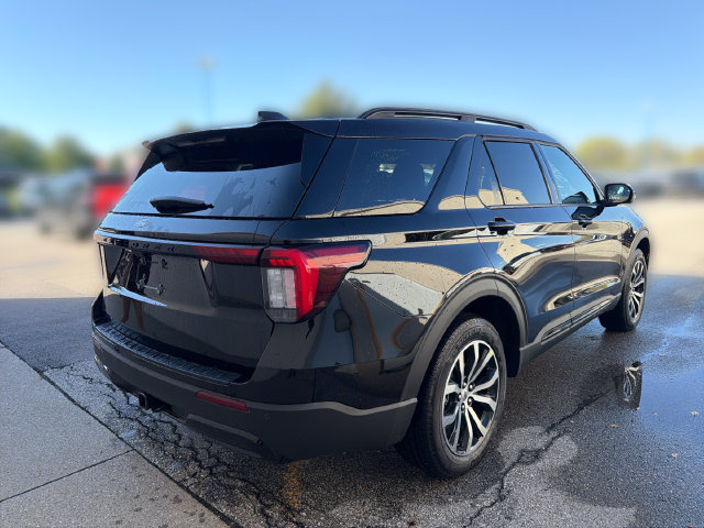 New 2027 Ford Explorer ST-Line AWD/4WD image 6