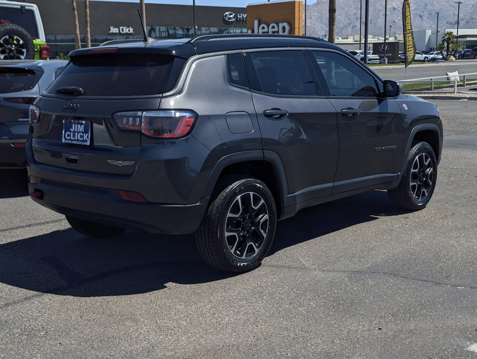 Certified 2020 Jeep Compass Trailhawk AWD/4WD image 2
