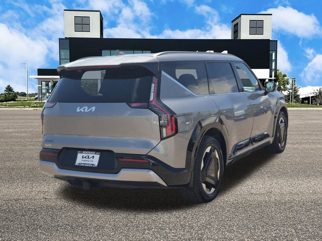 Certified 2024 Kia EV9 Land image 6
