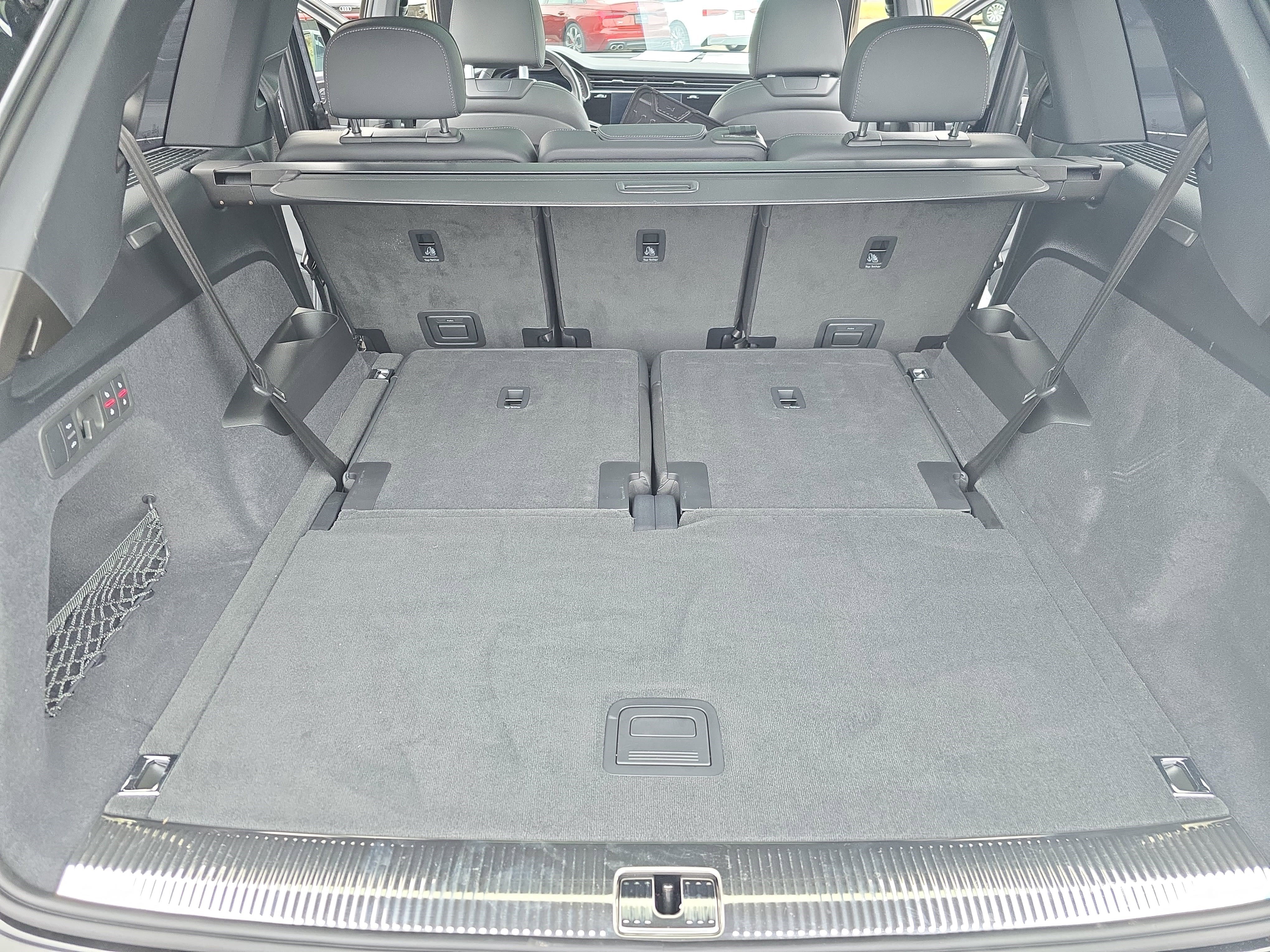 Used 2025 Audi Q7 3.0T Prestige w/ Prestige Package image 12