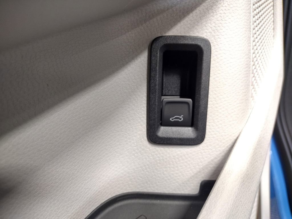 New 2025 Volkswagen ID. Buzz 1st Edition image 19