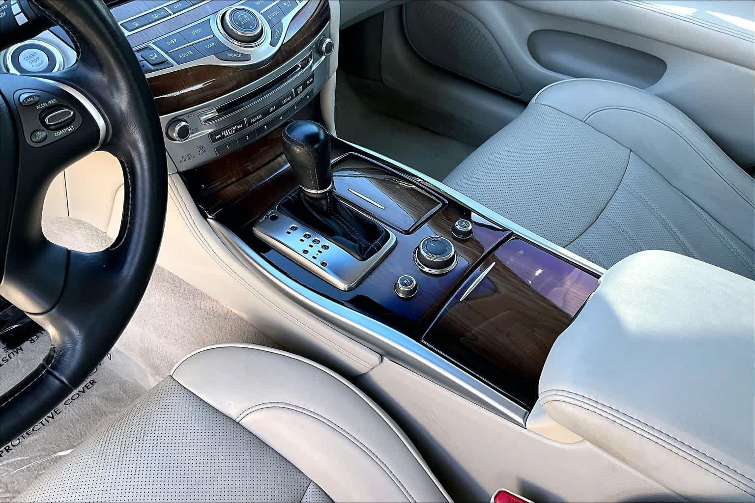 Used 2012 INFINITI M37 w/ Deluxe Touring Pkg RWD image 14