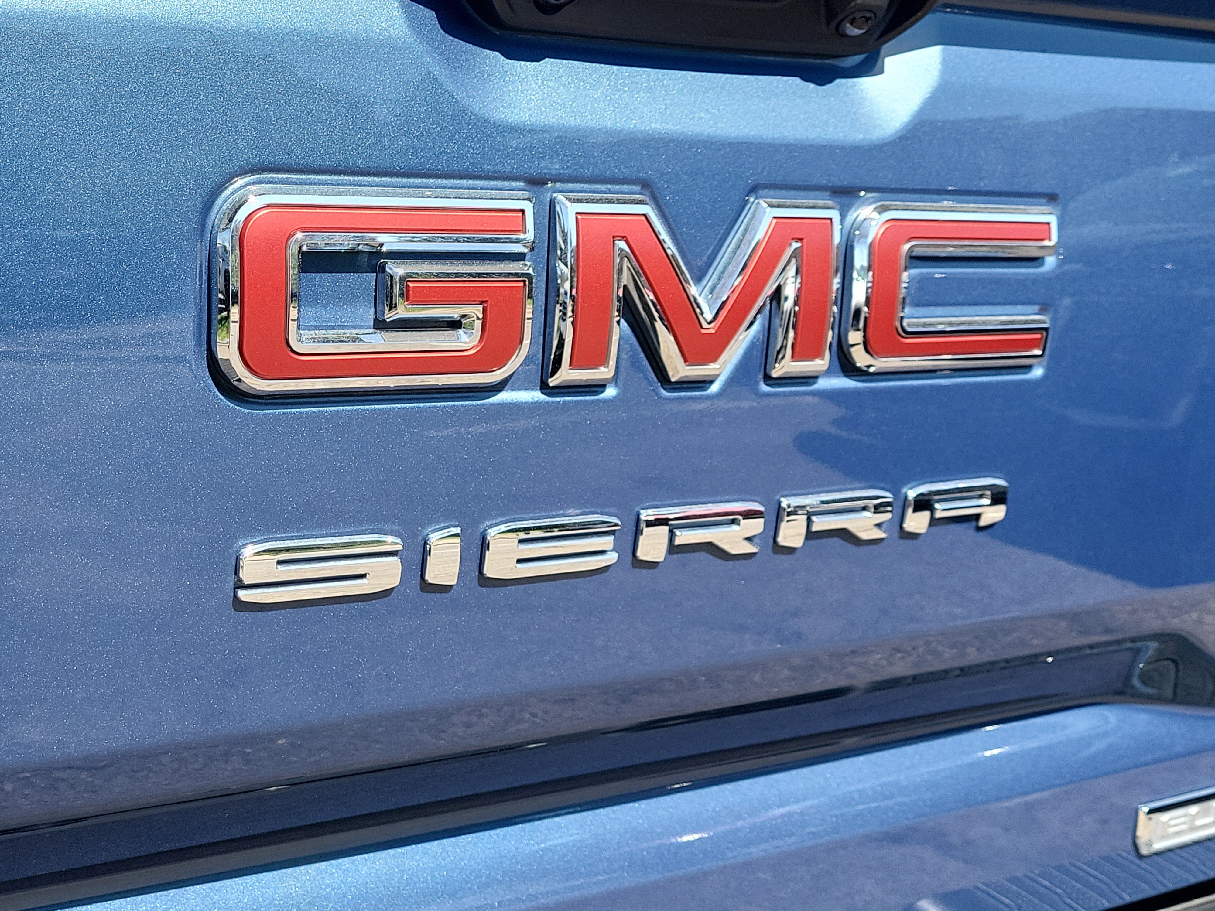 Used 2025 GMC Sierra 1500 Elevation AWD/4WD image 17