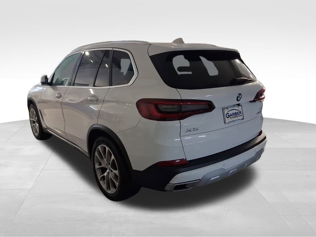 Used 2022 BMW X5 xDrive40i w/ Premium Package AWD/4WD image 3
