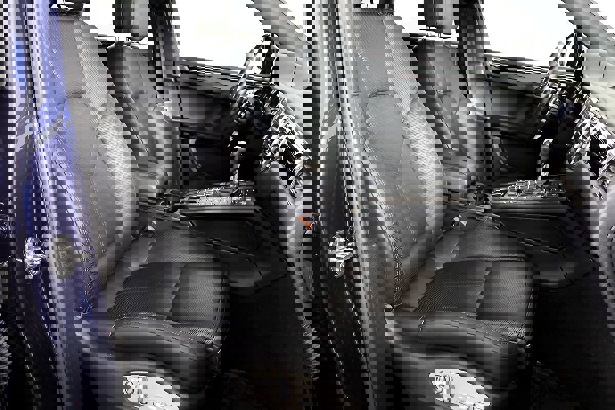 Used 2017 Porsche Macan S image 46