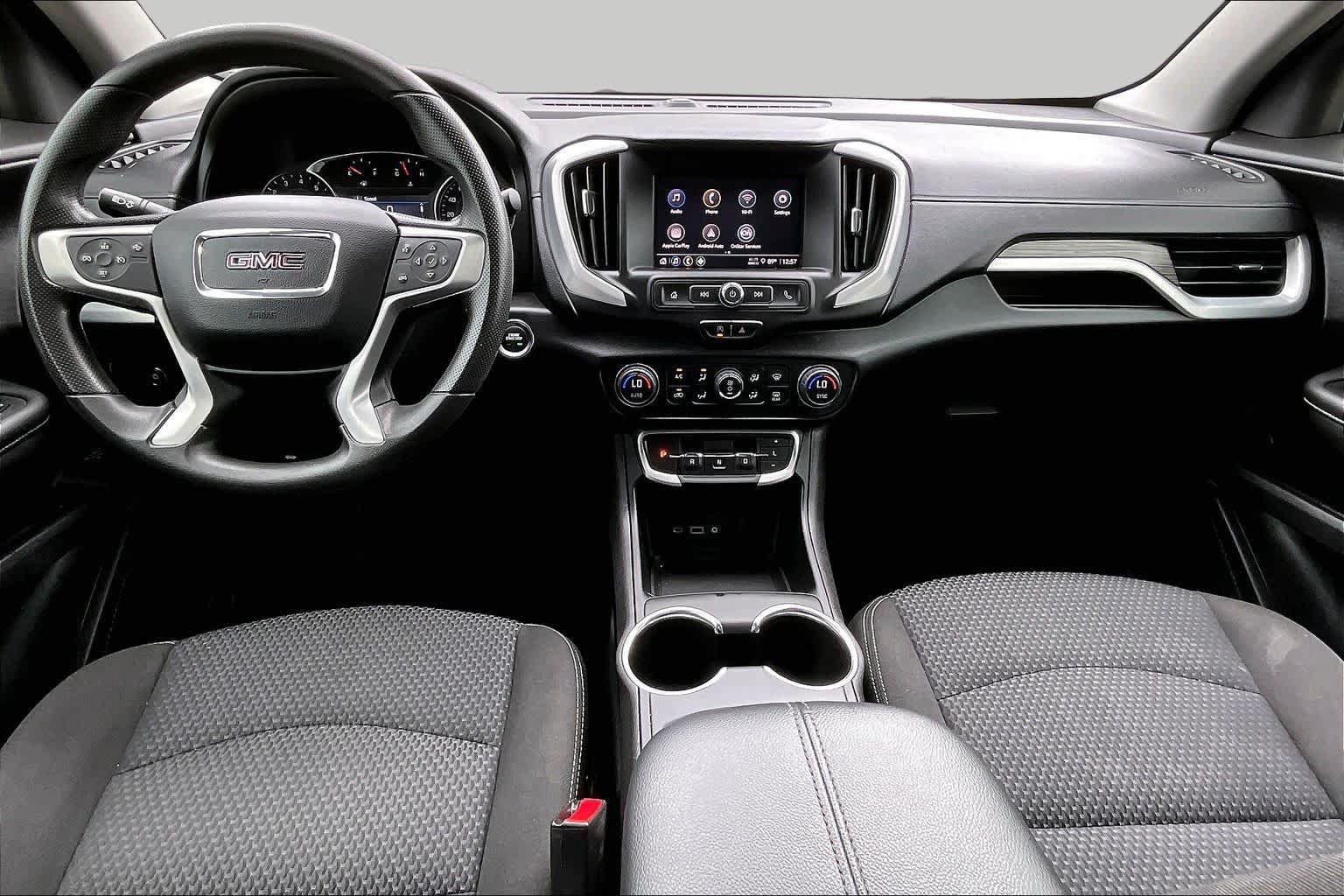 Used 2024 GMC Terrain SLE w/ Driver Convenience Package FWD image 27