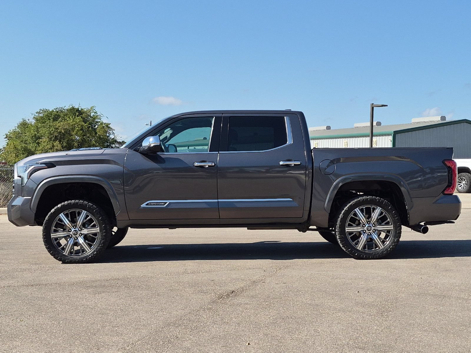 Used 2023 Toyota Tundra Capstone AWD/4WD image 2