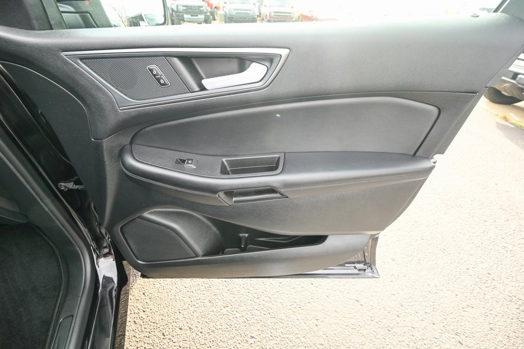 New 2024 Ford Edge SE w/ Black Appearance Package image 20