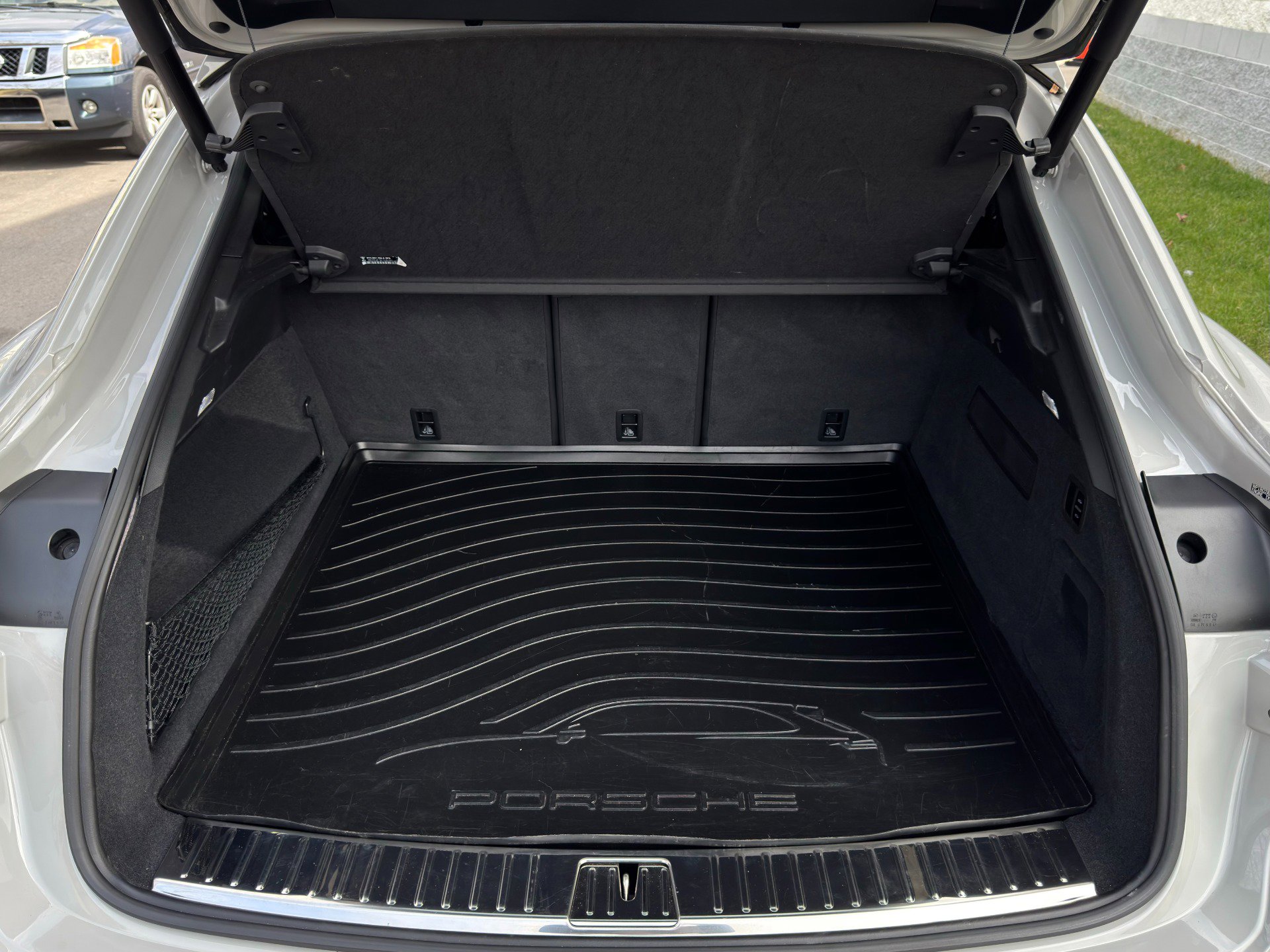 Used 2022 Porsche Cayenne GTS image 47