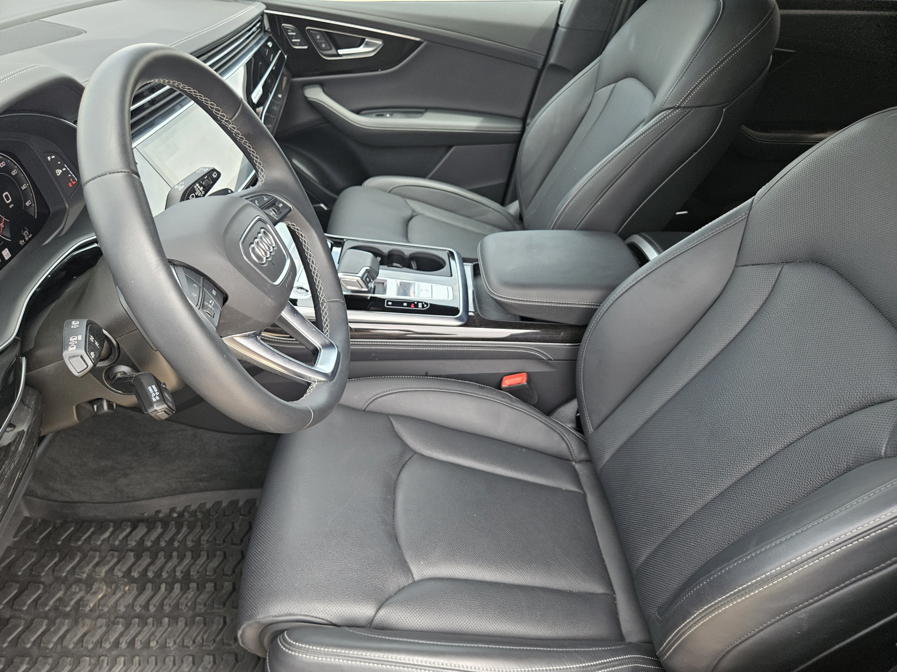 Used 2025 Audi Q8 Prestige AWD/4WD image 5