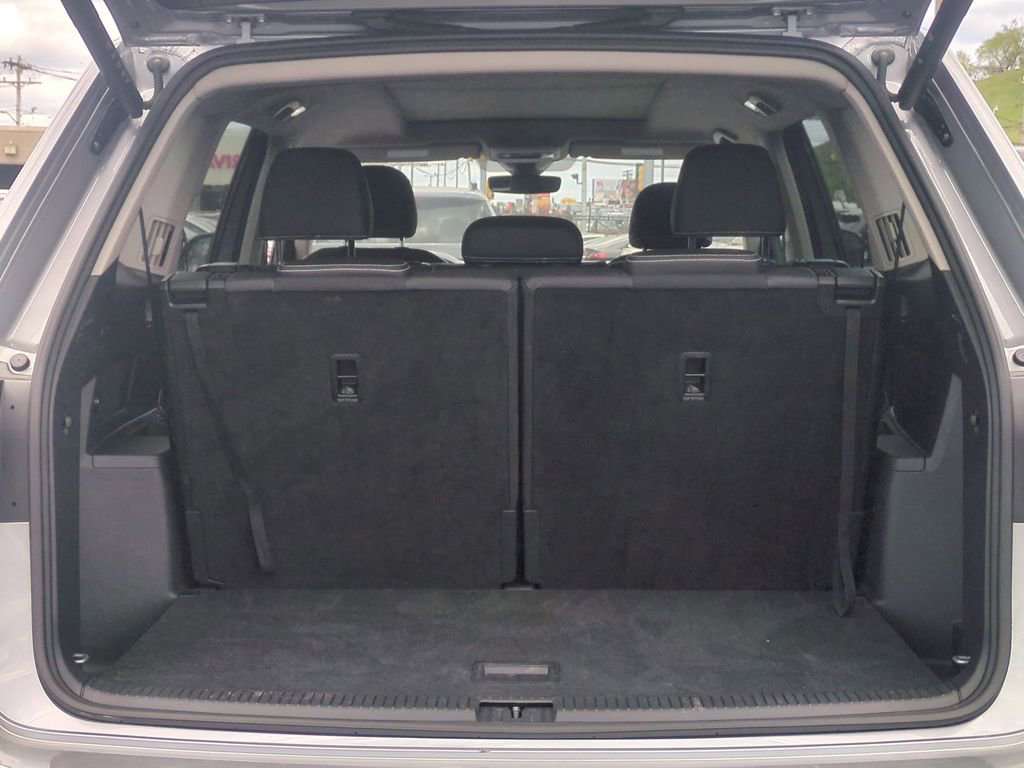 Used 2025 Volkswagen Atlas SEL AWD/4WD image 7