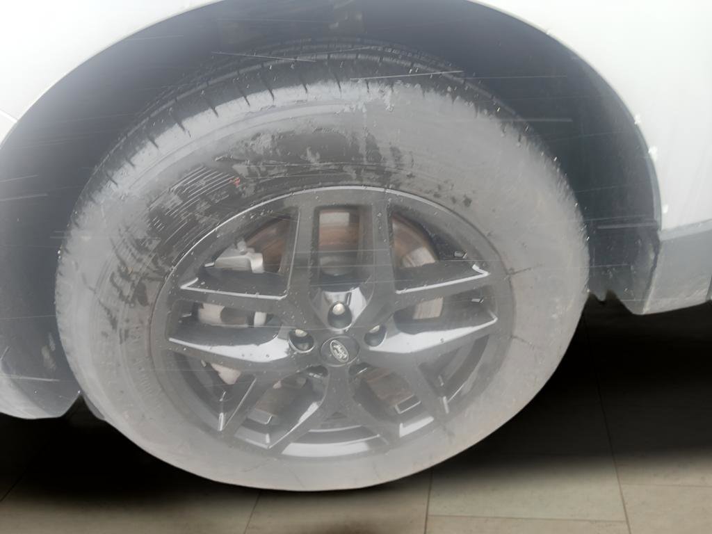 Certified 2024 Ford Edge SEL image 7